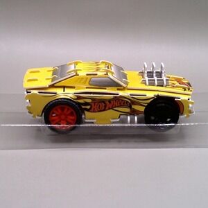Hot Wheels Bladez Toyz Rodger Dodger Yellow Foam Puzzle Car 2020 Mattel 5 inch